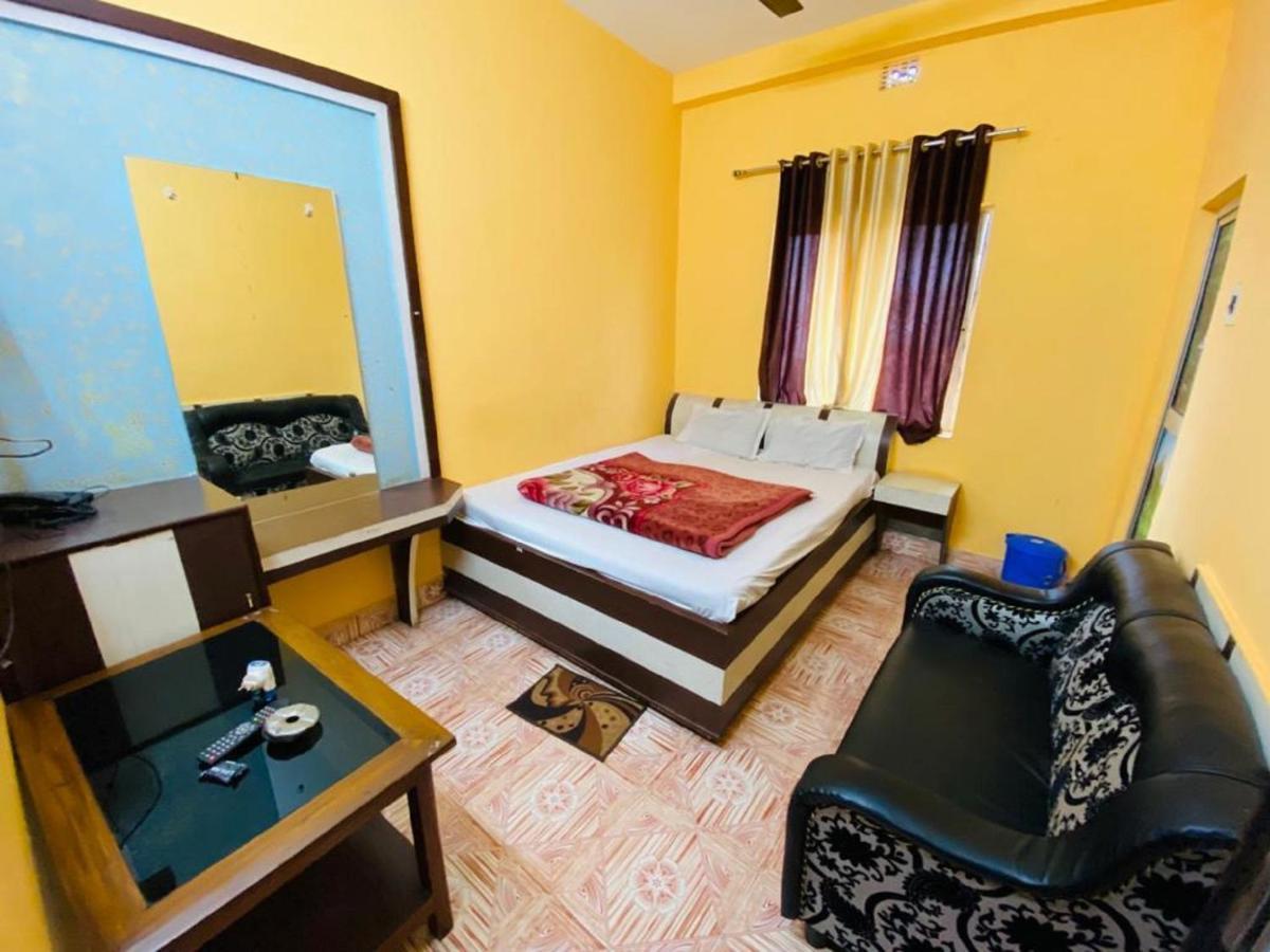 Staymaker Hotel Prerana 타라피트 외부 사진